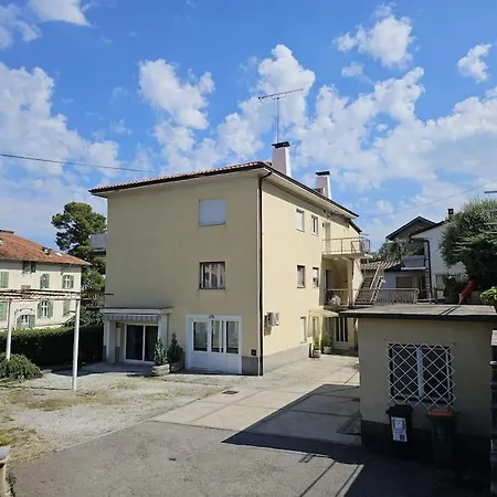 Bela Apartment Lovran